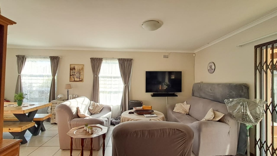 3 Bedroom Property for Sale in Zoo Park Western Cape